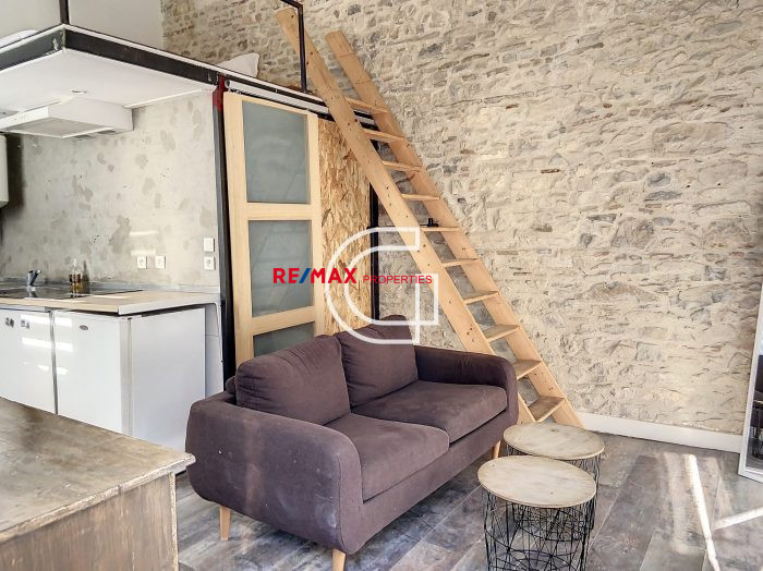 Studio for rent, 1 room - Nîmes 30000