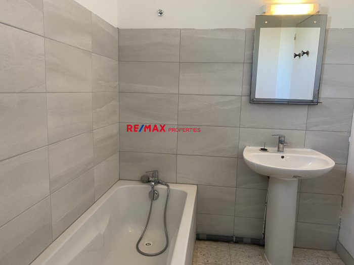 Apartment for rent, 1 room - Nîmes 30000