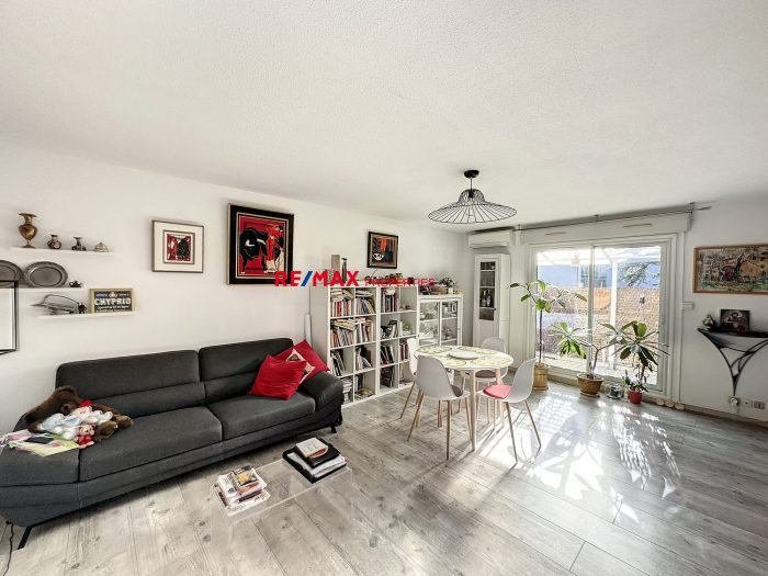 Apartment for sale, 3 rooms - Nîmes 30900