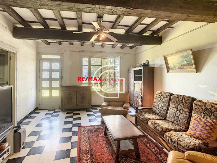 Old house for sale, 6 rooms - Lansargues 34130