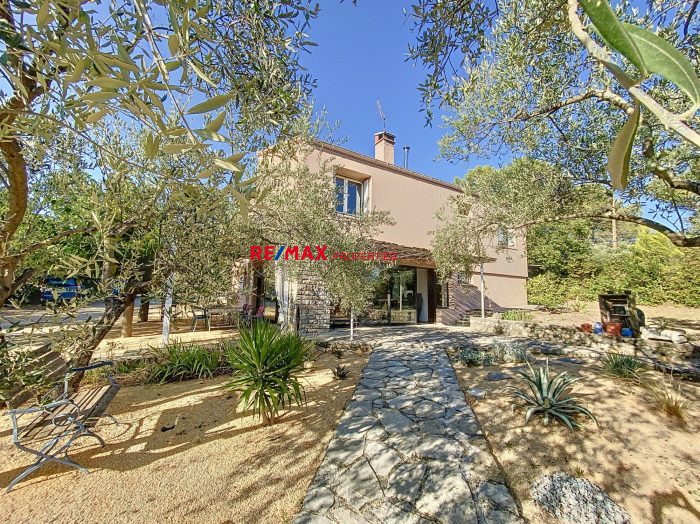 Traditional house for sale, 6 rooms - Boisset-et-Gaujac 30140