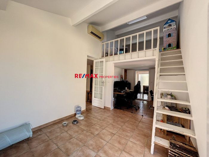 Semi-detached house 2 sides for sale, 5 rooms - Nîmes 30000