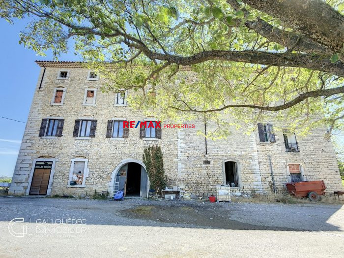 Castle for sale, 24 rooms - Saint-Nazaire-des-Gardies 30610