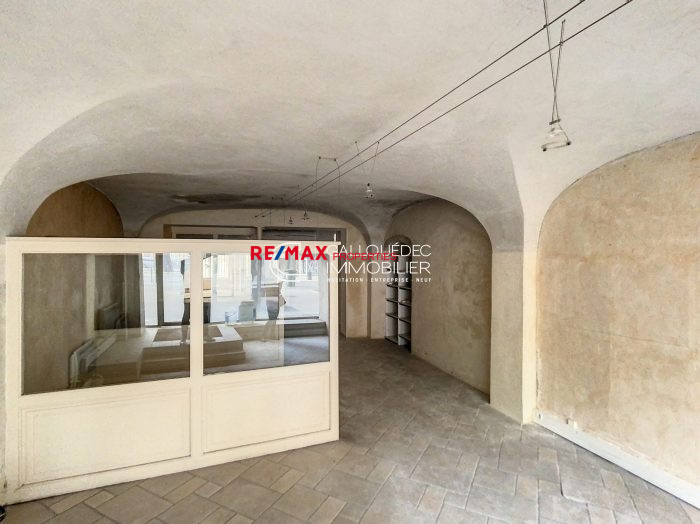 Commercial premises for sale, 126 m² - Nîmes 30000