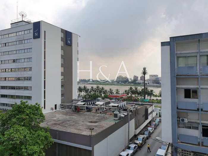 Bureau à louer, 170 m² - Abidjan 00225