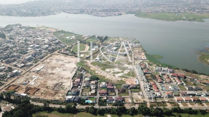 Terrain constructible à vendre, 2940 m² - Abidjan 00000