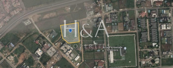 Terrain constructible à vendre, 8388 m² - ABIDJAN 00000