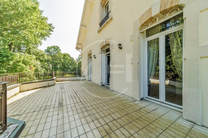 Photo Maison bourgesoise dans Domaine d'exception avec parc de 6 hectares : élégance, modernité et tranquillité image 44/62
