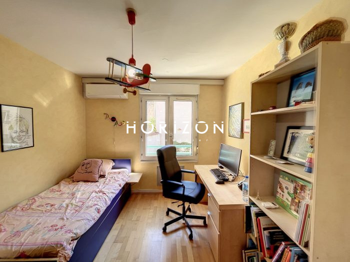 Photo LYON 3 Montchat : Appartement T5, 109 m2, 2 balcons image 12/15