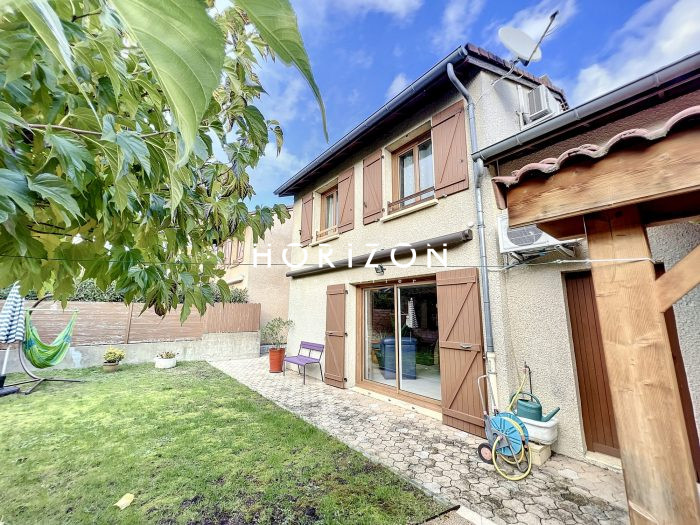 Maison mitoyenne 1 côté à vendre, 5 pièces - Gleizé 69400