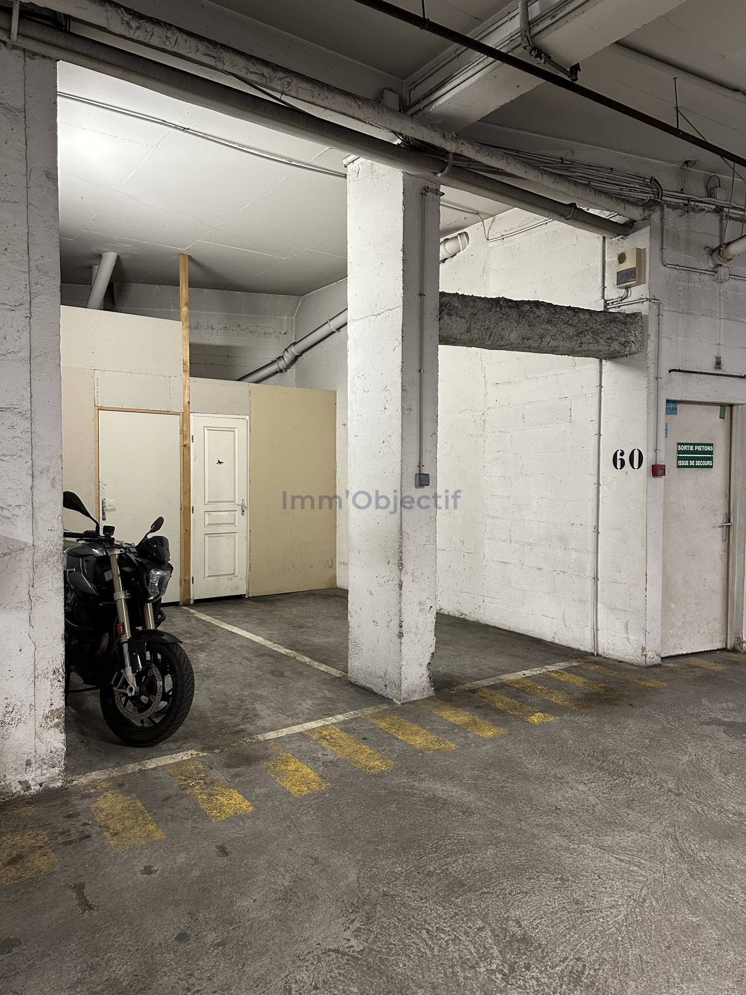 Vente Garage/Parking PARIS 75012 Paris FRANCE