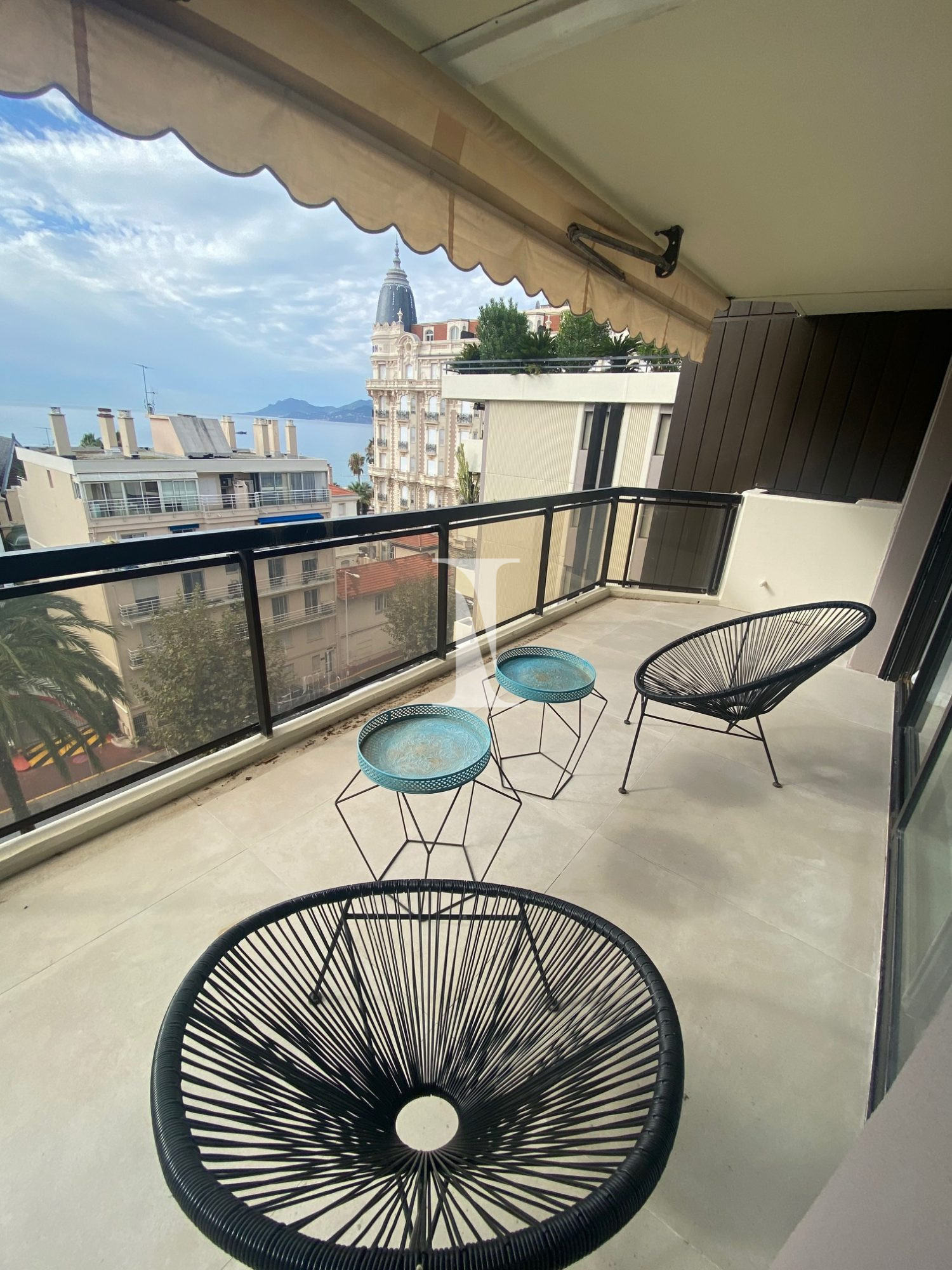 Vente Appartement 56m² 3 Pièces à Cannes (06400) - Isambert