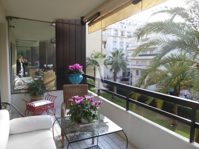 Appartement à vendre, 2 pièces - Cannes 06400