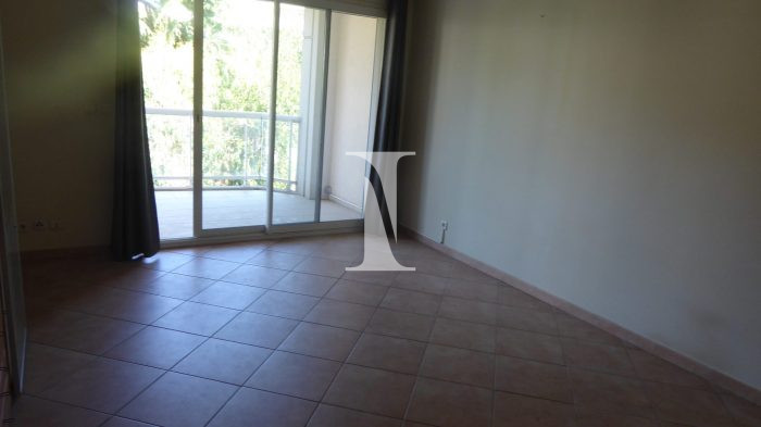 Appartement à vendre, 2 pièces - CANNES,CANNES 06400