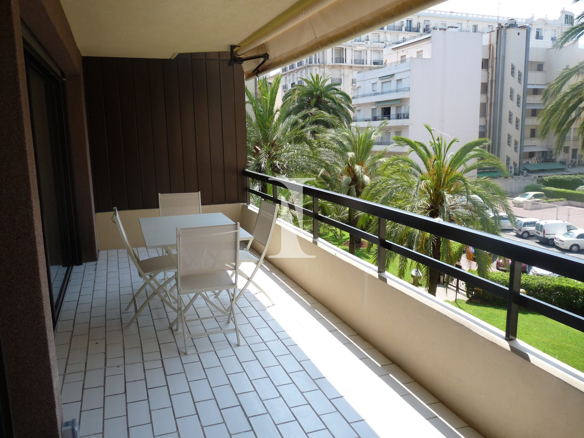Vente Appartement 107m² 4 Pièces à Cannes (06400) - Isambert