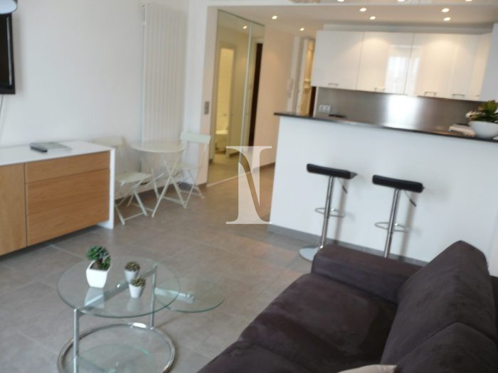 Studio à vendre, 1 pièce - CANNES,CANNES 06400