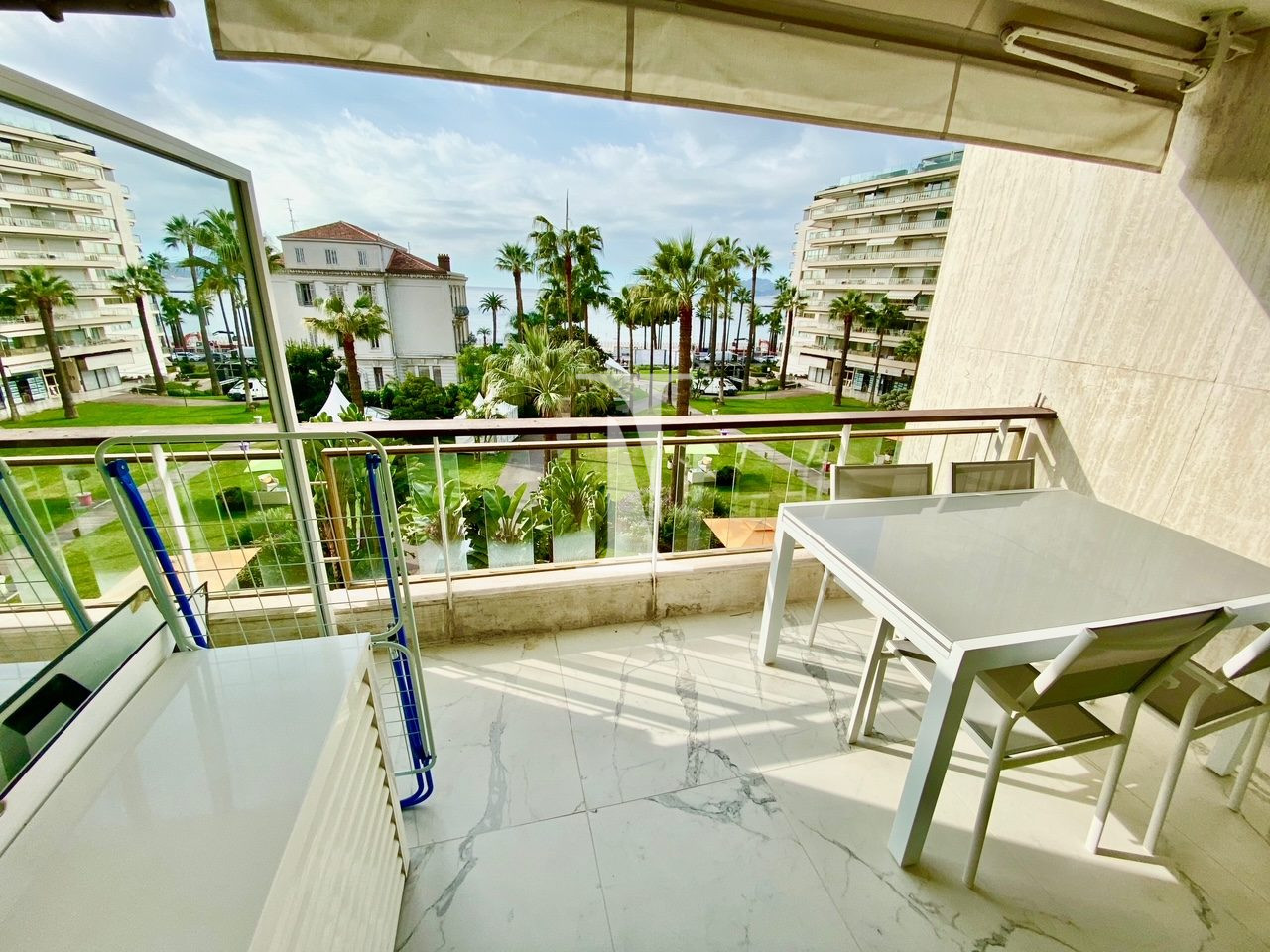 Vente Appartement 27m² 1 Pièce à Cannes (06400) - Isambert