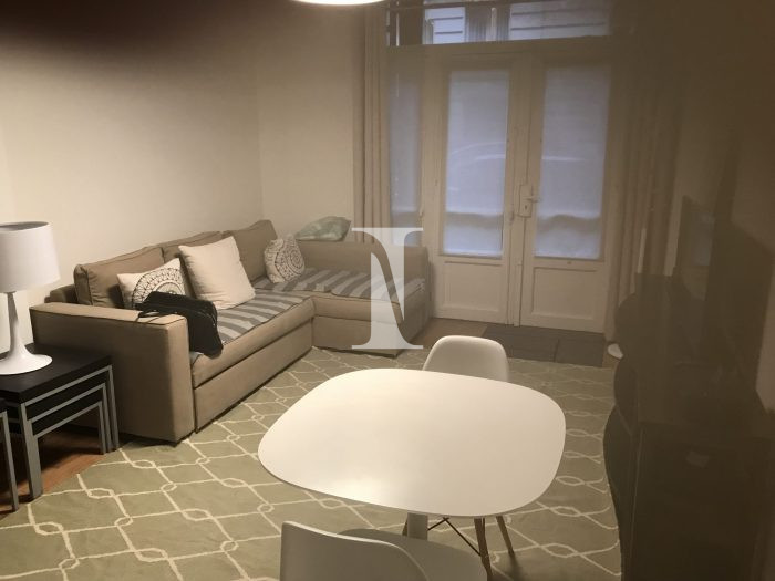 Duplex à louer, 2 pièces - Paris 75008