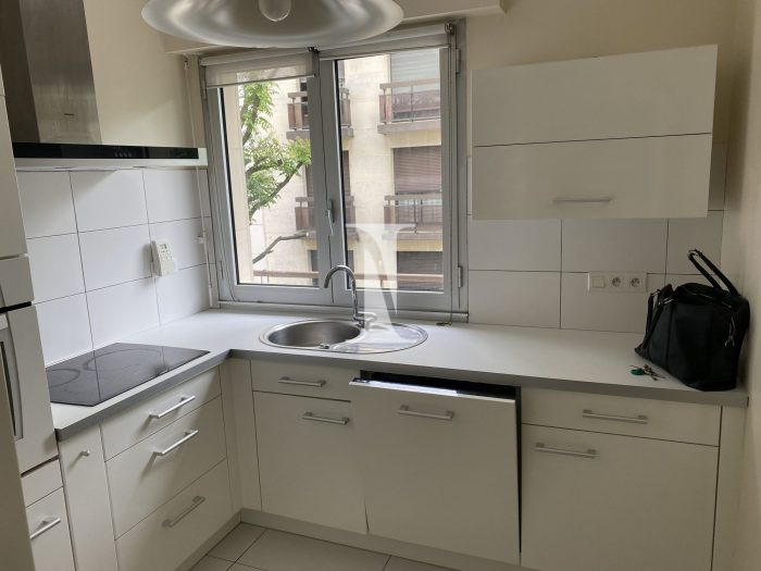 Appartement à louer, 2 pièces - Paris 75015