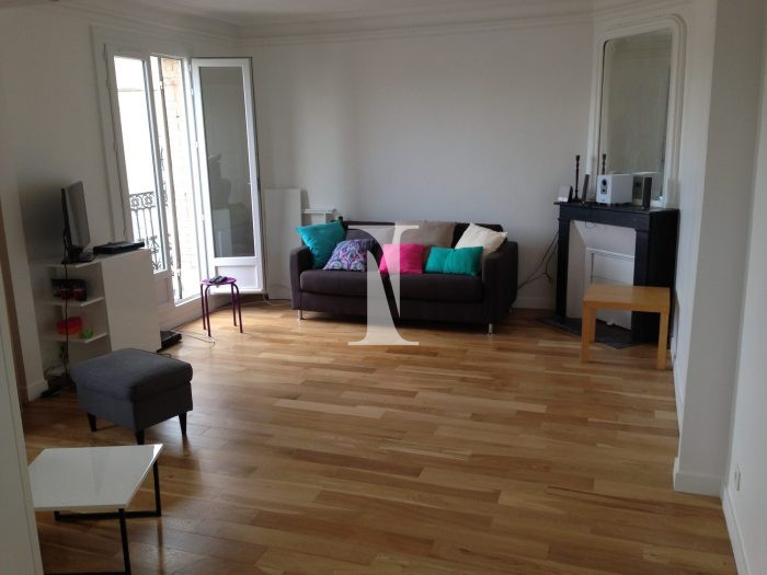 Appartement à louer, 1 pièce - Levallois-Perret 92300