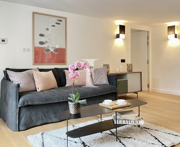 Appartement à louer, 3 pièces - Paris 75006