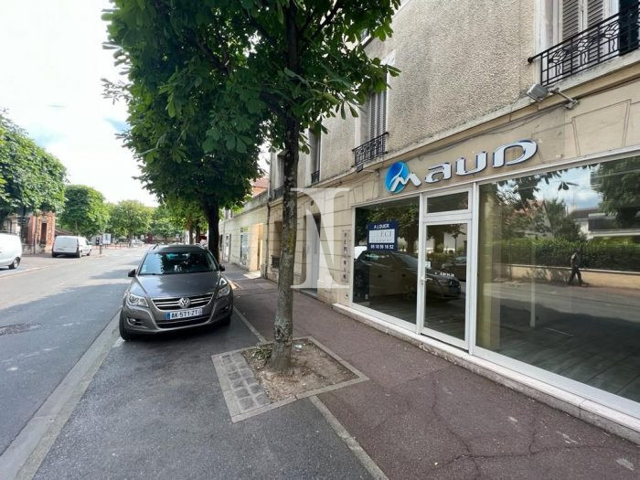 Boutique à louer, 42 m² - Saint-Maur-des-Fossés 94100