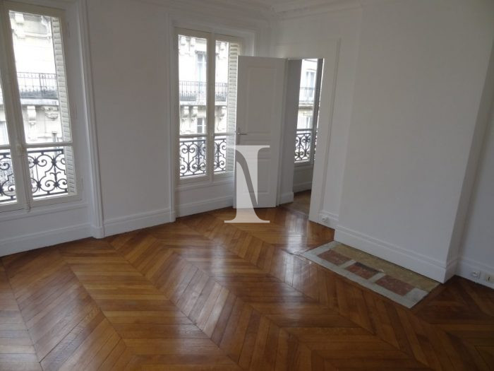 Appartement à louer, 3 pièces - Paris 75017