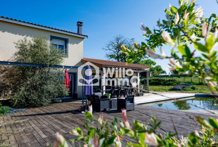 Villa à vendre, 5 pièces - Fleury-la-Montagne 71340