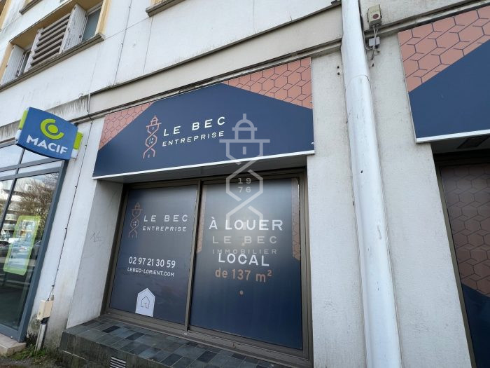 Local professionnel à louer, 137 m² - Lorient 56100