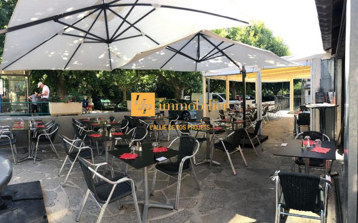 Restaurant, bar à vendre, 143 m² 14 places - Saint-Mathieu-de-Tréviers 34270
