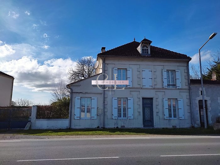 Maison bourgeoise à vendre, 7 pièces - Saint-Genis-de-Saintonge 17240