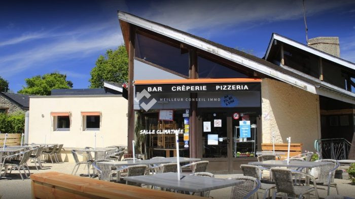 Restaurant, bar à vendre, 200 m² - Caurel 22530