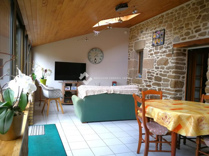 Maison mitoyenne 2 côtés à vendre, 4 pièces - Quintin 22800