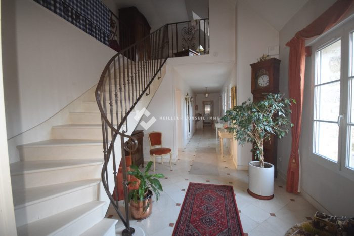 Maison ancienne à vendre, 9 pièces - Senlis 60300