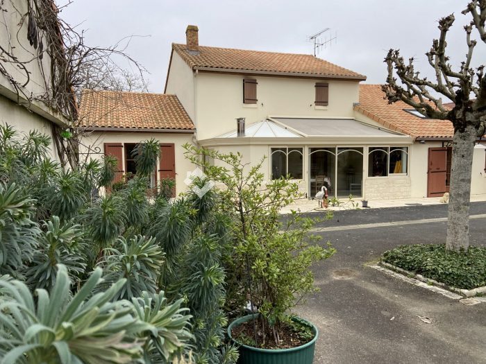 Maison traditionnelle à vendre, 6 pièces - Poitiers 86000