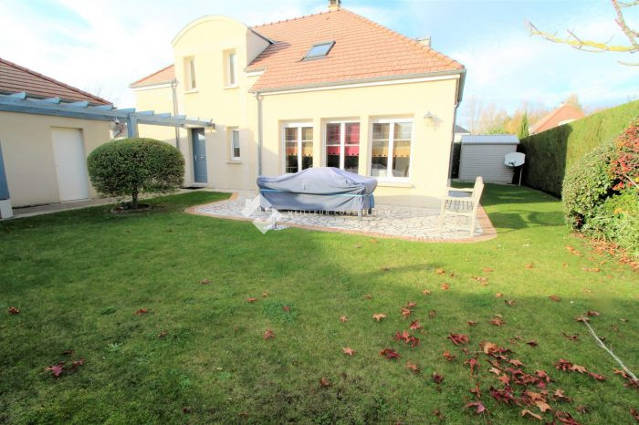 Villa à vendre, 6 pièces - Bussy-Saint-Georges 77600