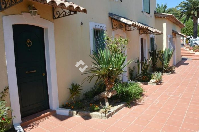 Villa à vendre, 14 pièces - Saint-Tropez 83990