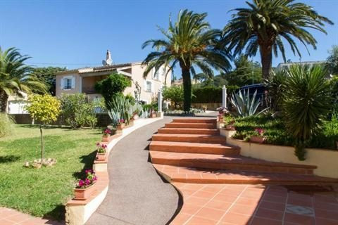 Villa à vendre, 14 pièces - Saint-Tropez 83990