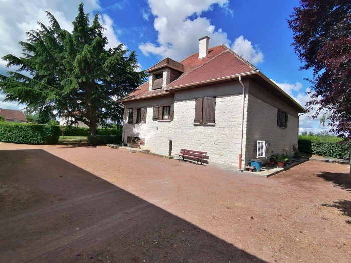 Maison individuelle à vendre, 5 pièces - Nieuil-l'Espoir 86340