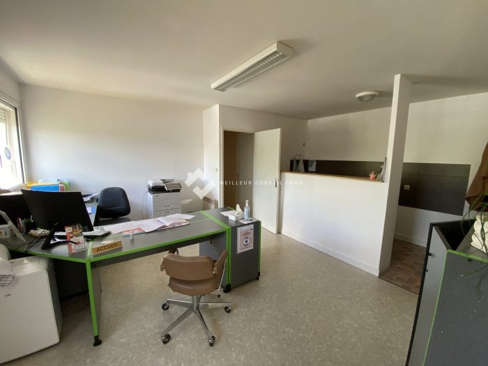 Bureau à vendre, 92 m² - Poitiers 86000