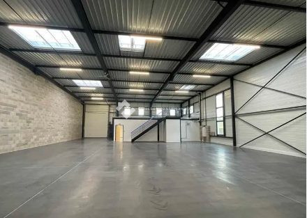 Entrepôt à vendre, 2788 m² - Tremblay-en-France 93290