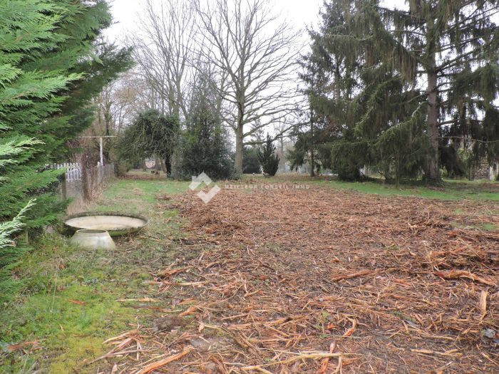 Terrain constructible à vendre, 11 a 01 ca - Gouvernes 77400