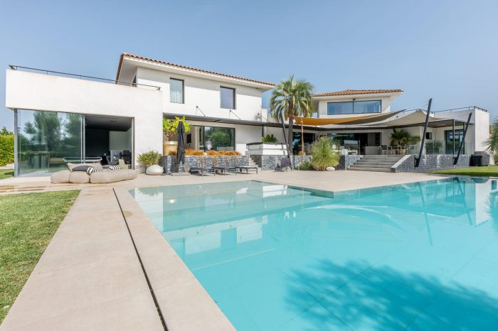 Villa à vendre, 7 pièces - Aix-en-Provence 13100