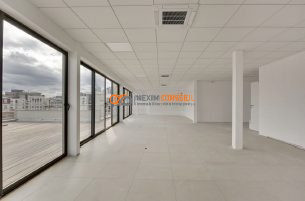 Bureau à louer, 395 m² - Courbevoie 92400