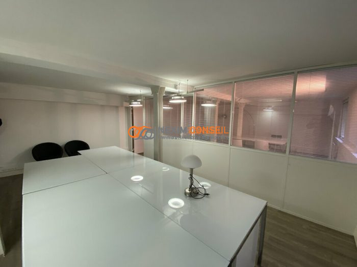 Bureau à louer, 110 m² - Courbevoie 92400