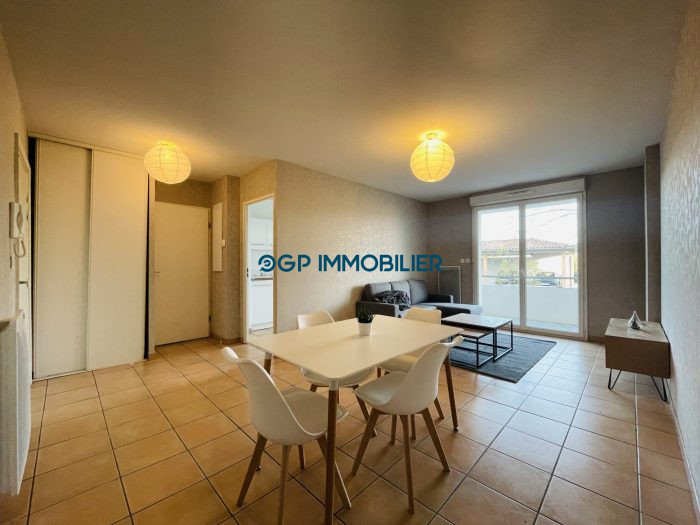 Appartement à louer, 2 pièces - La Salvetat-Saint-Gilles 31880