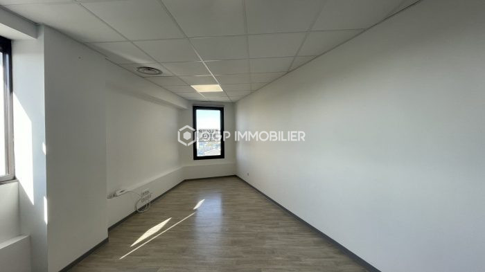Local professionnel à louer, 22 m² - Launaguet 31140