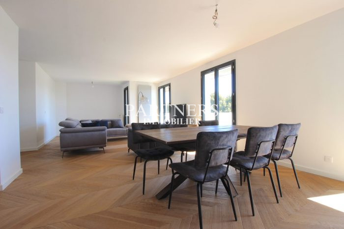 Appartement à louer, 4 pièces - Aix-en-Provence 13100
