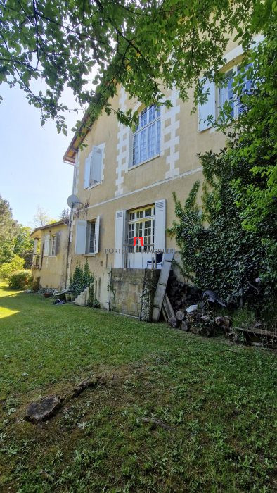 Maison bourgeoise à vendre, 10 pièces - Saint-André-de-Cubzac 33240