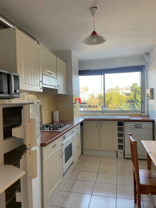 Appartement à louer, 4 pièces - Talence 33400